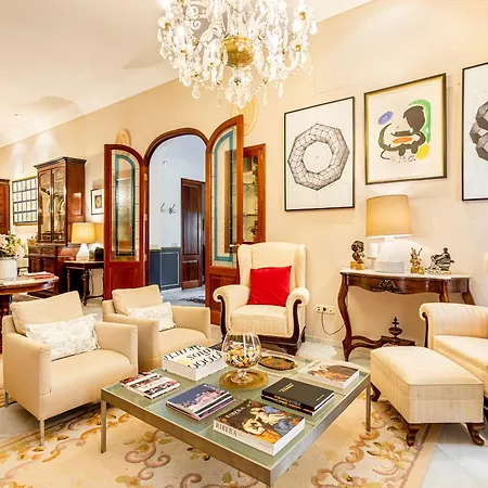 Paula Valencia Villa Manises