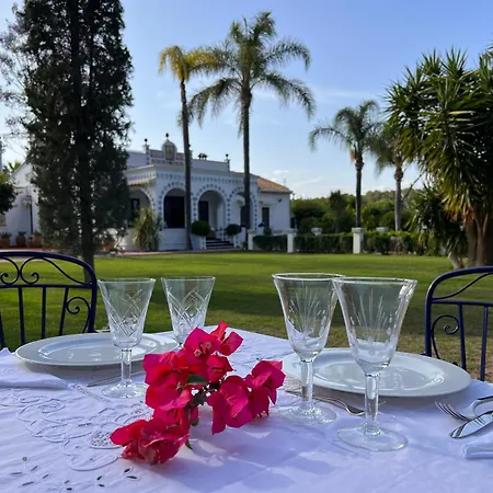 Paula Valencia Villa Manises